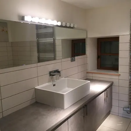 La Prairie Nyaraló